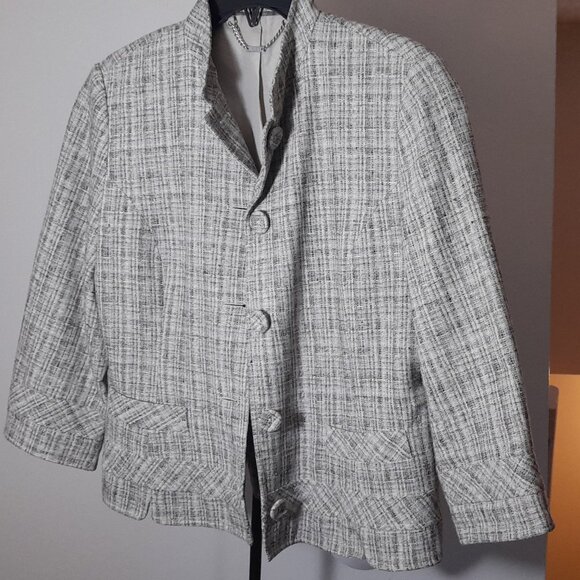 Short sleeve Jacket - Picture 1 of 2